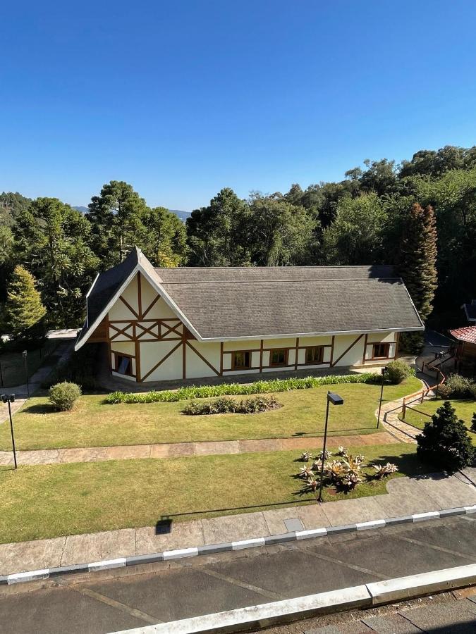 Apartamento no Quatre Saisons com café da manhã e wi-fi próprio para 8 pessoas Campos do Jordão Exterior foto